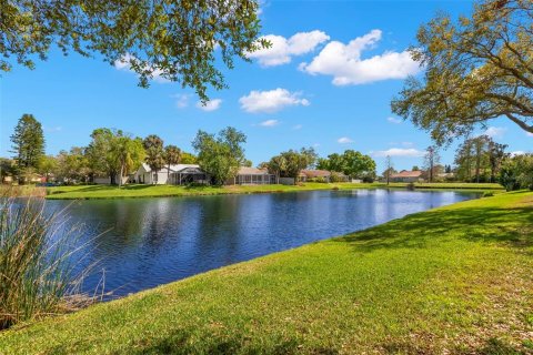 House in Saint Petersburg, Florida 3 bedrooms, 156.91 sq.m. № 2148776 - photo 16