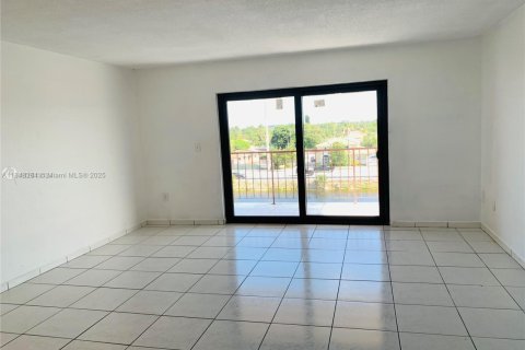 Condo in Hialeah, Florida, 3 bedrooms  № 1848912 - photo 4