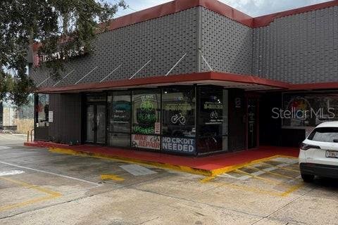 Immobilier commercial à DeLand, Floride 110 m2 № 2354422