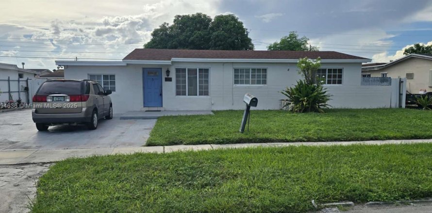 Casa en Hialeah, Florida 4 dormitorios, 195.09 m2 № 1947082