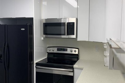 Condo in Kissimmee, Florida, 4 bedrooms  № 2143777 - photo 5