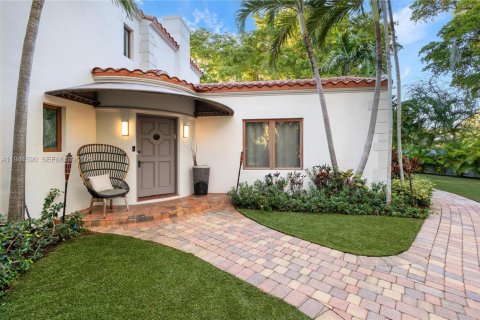 Купить виллу или дом в Майами-Бич, Флорида 3 спальни, 223.89м2, № 2001100 - фото 30