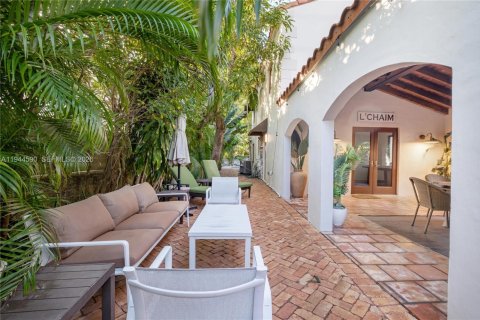 Купить виллу или дом в Майами-Бич, Флорида 3 спальни, 223.89м2, № 2001100 - фото 21