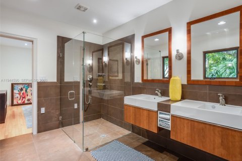 Villa ou maison à vendre à Miami Beach, Floride: 3 chambres, 223.89 m2 № 2001100 - photo 12
