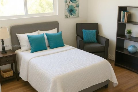 Immobilier commercial à vendre à Miami, Floride: 543.48 m2 № 1999639 - photo 5