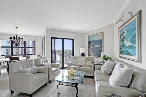 Condo in Pompano Beach, Florida, 2 bedrooms  № 2027256 - photo 8