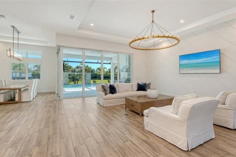 Villa ou maison à vendre à Lakewood Ranch, Floride: 4 chambres, 384.06 m2 № 2423925 - photo 8