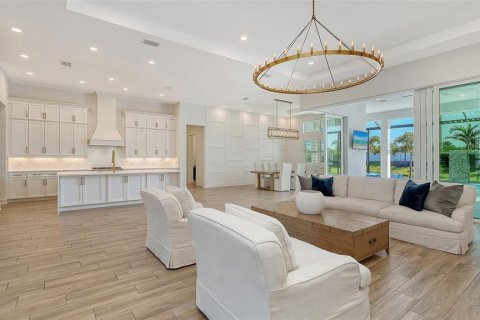 Villa ou maison à vendre à Lakewood Ranch, Floride: 4 chambres, 384.06 m2 № 2423925 - photo 11