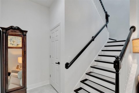 Casa en venta en Orlando, Florida, 4 dormitorios, 192.96 m2 № 1885637 - foto 19
