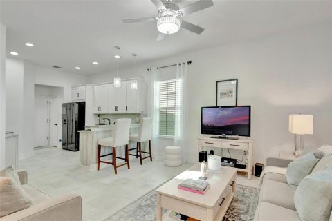 Casa en venta en Orlando, Florida, 4 dormitorios, 192.96 m2 № 1885637 - foto 9