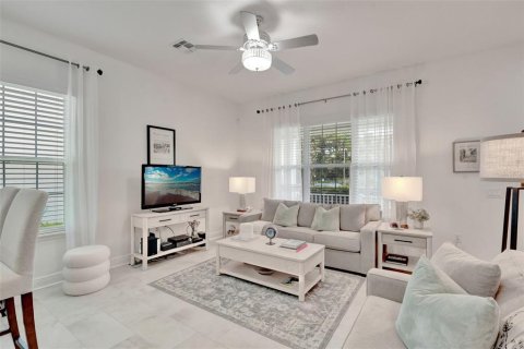 Casa en venta en Orlando, Florida, 4 dormitorios, 192.96 m2 № 1885637 - foto 8