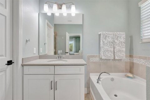 Casa en venta en Orlando, Florida, 4 dormitorios, 192.96 m2 № 1885637 - foto 25