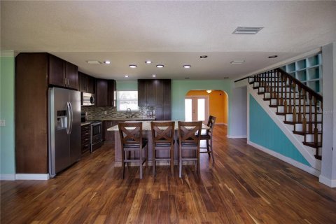 Casa en venta en Edgewater, Florida, 4 dormitorios, 277.22 m2 № 2383632 - foto 7