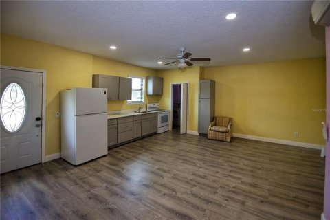 Casa en venta en Edgewater, Florida, 4 dormitorios, 277.22 m2 № 2383632 - foto 25