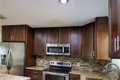 Casa en venta en Edgewater, Florida, 4 dormitorios, 277.22 m2 № 2383632 - foto 9