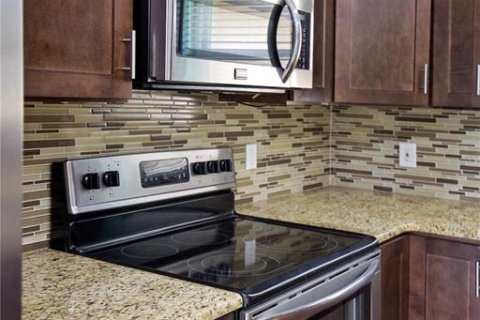 Casa en venta en Edgewater, Florida, 4 dormitorios, 277.22 m2 № 2383632 - foto 8