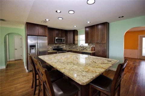 Casa en venta en Edgewater, Florida, 4 dormitorios, 277.22 m2 № 2383632 - foto 6
