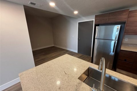 Condo in Orlando, Florida, 1 bedroom  № 2234660 - photo 16