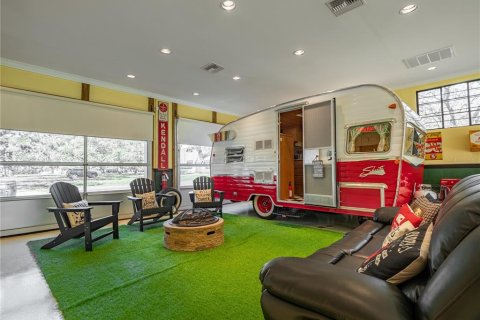 Propiedad comercial en venta en Seffner, Florida, 201.23 m2 № 2430804 - foto 22