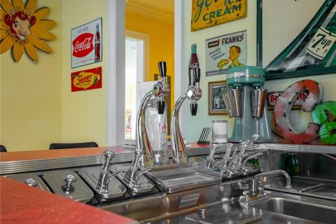 Propiedad comercial en venta en Seffner, Florida, 201.23 m2 № 2430804 - foto 11