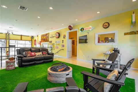Propiedad comercial en venta en Seffner, Florida, 201.23 m2 № 2430804 - foto 24