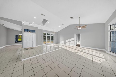 House in St. Lucie, Florida 3 bedrooms, 156.82 sq.m. № 2173806 - photo 7