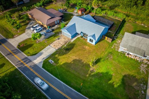 House in St. Lucie, Florida 3 bedrooms, 156.82 sq.m. № 2173806 - photo 29