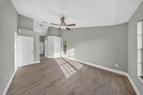 House in St. Lucie, Florida 3 bedrooms, 156.82 sq.m. № 2173806 - photo 21