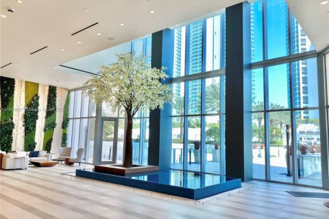 Condo in Miami, Florida, 1 bedroom  № 2081655 - photo 27