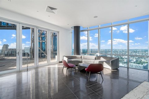 Condo in Miami, Florida, 1 bedroom  № 2081655 - photo 29