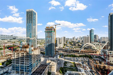 Condo in Miami, Florida, 1 bedroom  № 2081655 - photo 25