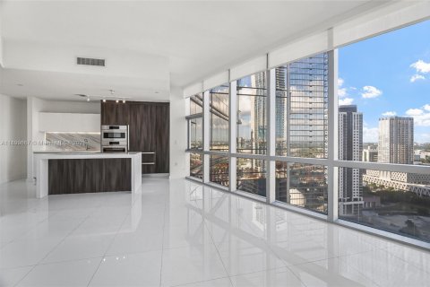 Condo in Miami, Florida, 1 bedroom  № 2081655 - photo 4