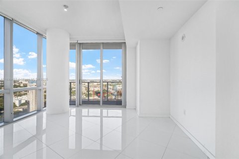 Condo in Miami, Florida, 1 bedroom  № 2081655 - photo 17