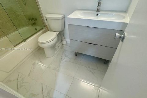 Copropriété à louer à Sunny Isles Beach, Floride: 1 chambre, 49.8 m2 № 1923408 - photo 19