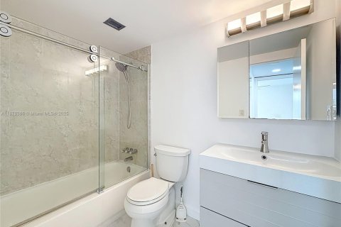 Copropriété à louer à Sunny Isles Beach, Floride: 1 chambre, 49.8 m2 № 1923408 - photo 30