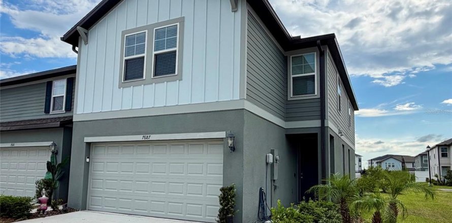 Touwnhouse à Wesley Chapel, Floride 3 chambres, 167.97 m2 № 2107561