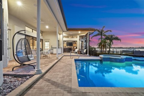 Villa ou maison à vendre à Saint Petersburg, Floride: 5 chambres, 338.91 m2 № 1767941 - photo 10
