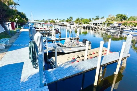 Condo in Fort Lauderdale, Florida, 2 bedrooms  № 2058301 - photo 19