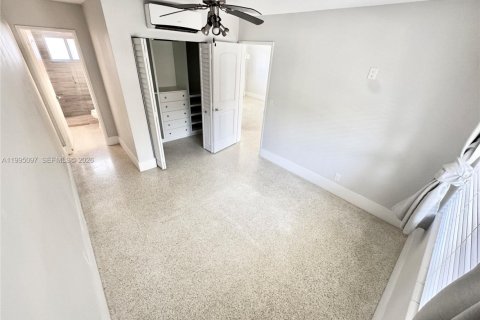 Condo in Fort Lauderdale, Florida, 2 bedrooms  № 2058301 - photo 7