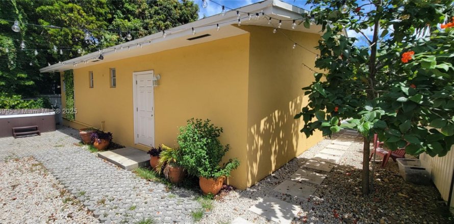 Villa ou maison à Miami, Floride 1 chambre, 230.3 m2 № 1878782