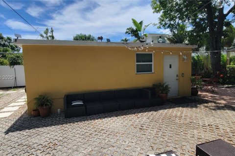 Villa ou maison à louer à Miami, Floride: 1 chambre, 230.3 m2 № 1878782 - photo 3