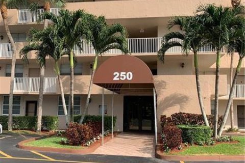 Copropriété à vendre à Plantation, Floride: 2 chambres, 94.3 m2 № 2083170 - photo 20