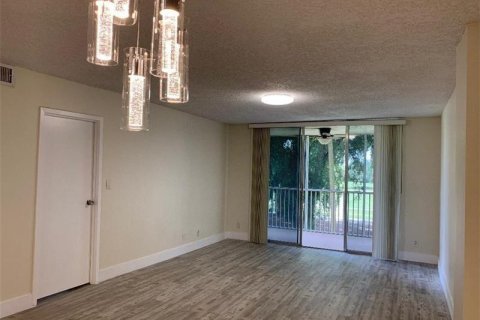 Copropriété à vendre à Plantation, Floride: 2 chambres, 94.3 m2 № 2083170 - photo 5