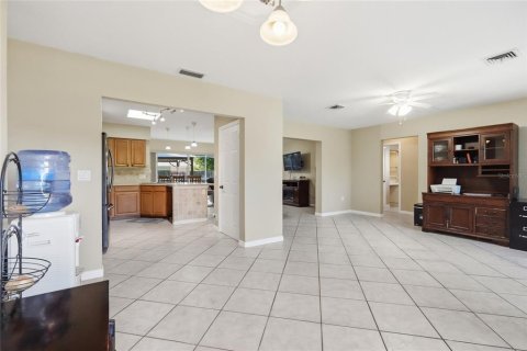 House in Venice, Florida 3 bedrooms, 150.87 sq.m. № 2424219 - photo 6
