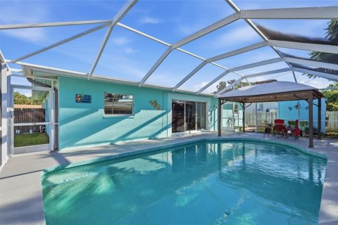 House in Venice, Florida 3 bedrooms, 150.87 sq.m. № 2424219 - photo 2
