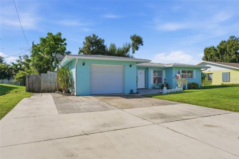 House in Venice, Florida 3 bedrooms, 150.87 sq.m. № 2424219 - photo 3