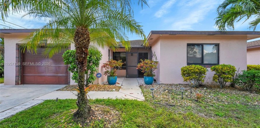 Villa ou maison à Delray Beach, Floride 3 chambres, 102.19 m2 № 2011547