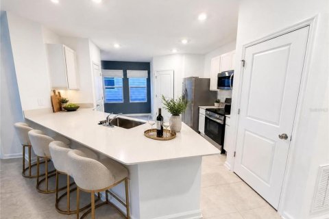 Villa ou maison à vendre à Groveland, Floride: 4 chambres, 194.17 m2 № 2148289 - photo 6