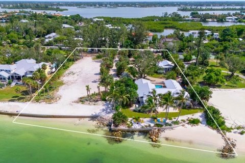 Villa ou maison à vendre à Sarasota, Floride: 6 chambres, 345.69 m2 № 2418523 - photo 4