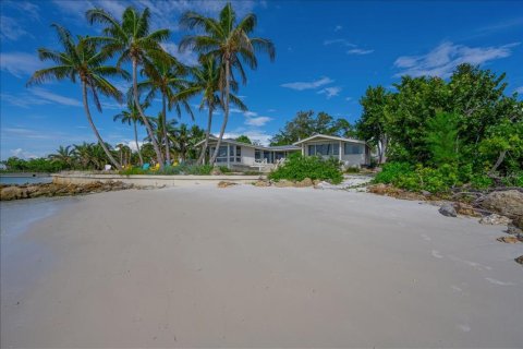 Villa ou maison à vendre à Sarasota, Floride: 6 chambres, 345.69 m2 № 2418523 - photo 11